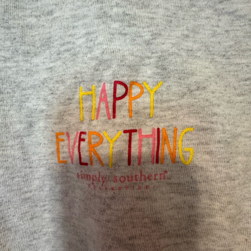 Simply Southern Gray T-Shirt happy everything holiday - Picture 2 of 4